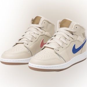 2021 Air Jordan 1 Mid Utility GS 'Fleece'